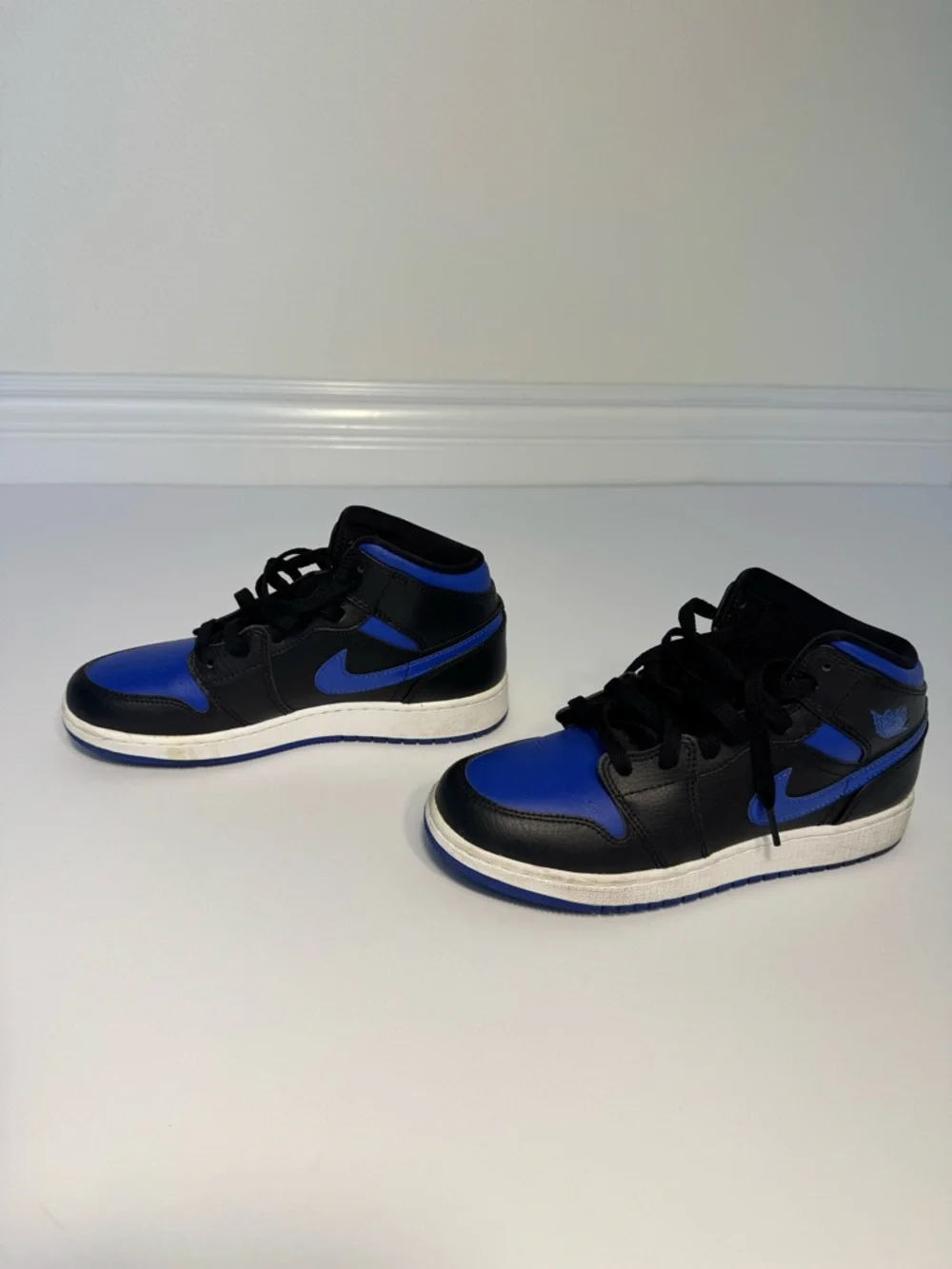 Air Jordan 1 Mid Royal Blue Black 554725-068 GS Size 6Y Youth Sneakers